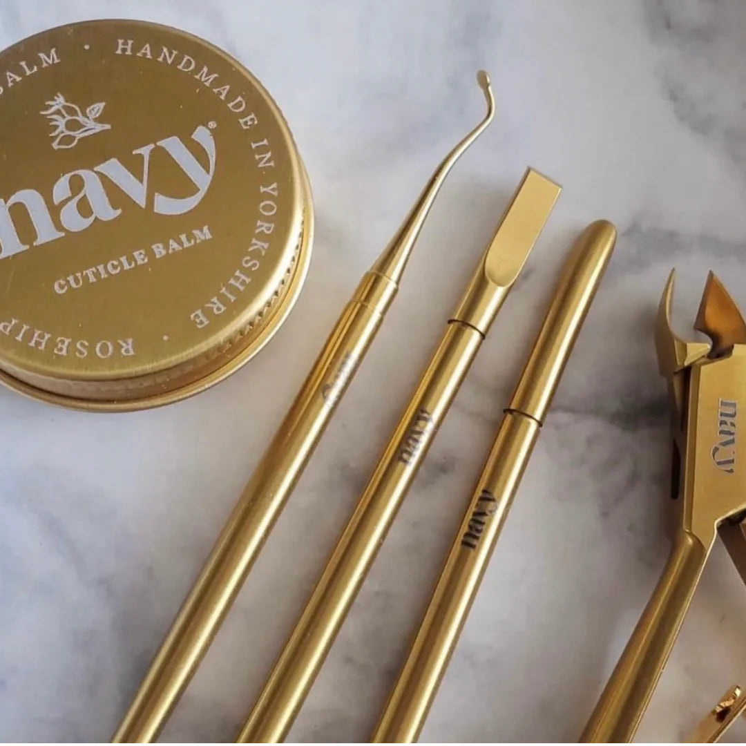 Doris – Award-Winning Curved Manicure Tool